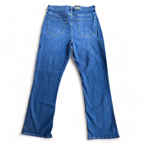 NWT GAP
High Rise Kick Fit Jeans
30LONG (sz 10 LONG) - Picture 5 of 6